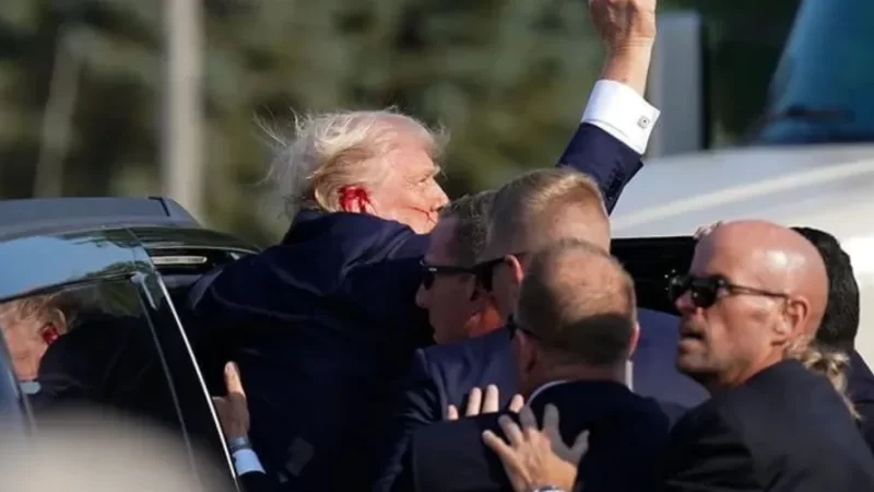 ‘Deus evitou o impensável’, celebra Trump um dia após sofrer atentado