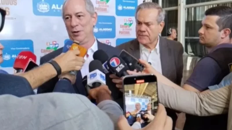 Em Alagoas, Ciro Gomes diz que governo Lula leva o Brasil para insolvência e que PT é “um vazio ideológico”