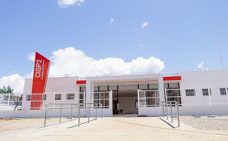 Denúncia de violência doméstica leva policiais a apreenderem drogas em residência de casal