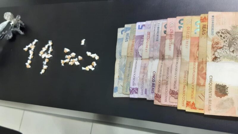 Guarnições da PM apreendem arma, drogas e prendem foragido da justiça durante ocorrências em Alagoas