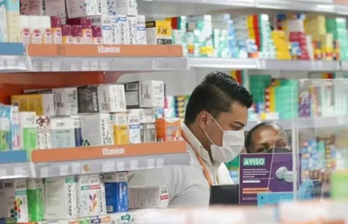 Lei que autoriza enfermeiros a prescreverem remédio é sancionada no DF