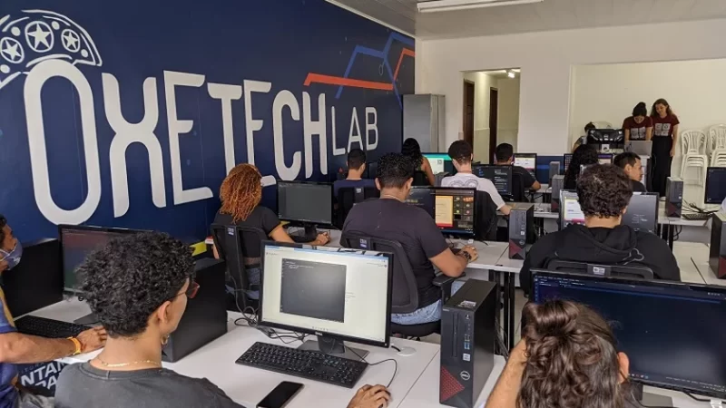Programa Alagoas Tech capacita jovens para o mercado de trabalho digital