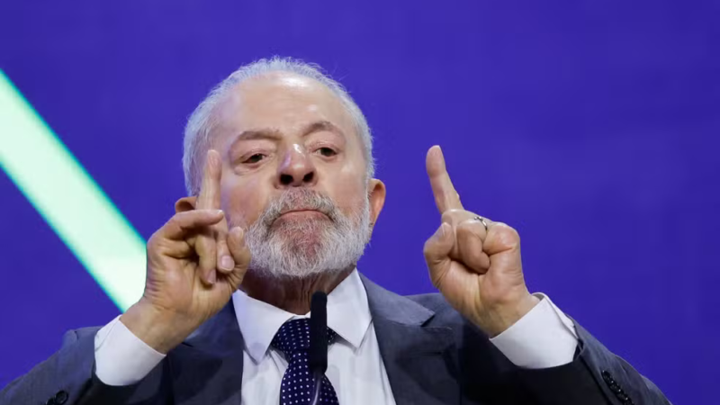 Ala do governo vê crise escalando e quer que Lula se afaste de Maduro, seguindo outros países democráticos