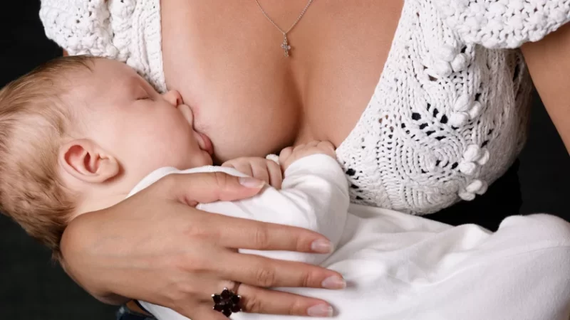 Com foco na redução de desigualdades, Saúde lança campanha de amamentação em Alagoas