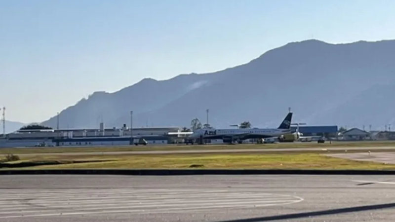 Aeroporto de Florianópolis é fechado após problema com avião