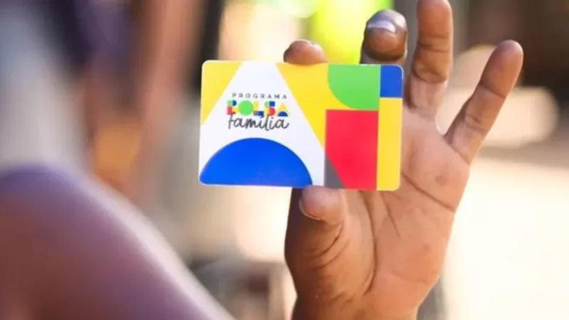 Benefícios do Bolsa Família podem não ser reajustados em 2025