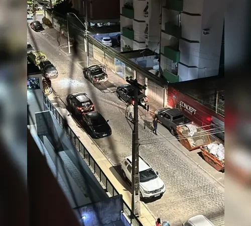 Seis membros do Comando Vermelho são presos em apartamento na Jatiúca