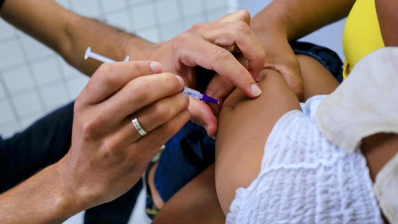 Cria realiza dia D de vacinação na cidade de Cacimbinhas