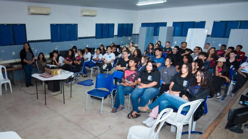 Estudantes da rede estadual intensificam preparação para o Enem com simulado neste sábado (24)