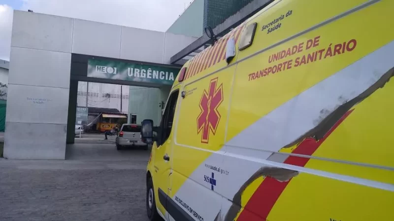 Vítima é atacada pelas costas pelo próprio irmão durante discussão