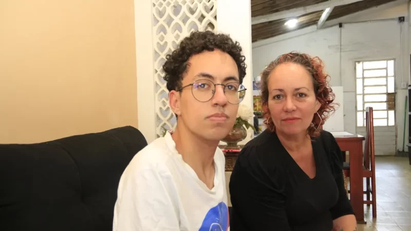 Família faz vaquinha para fazer cirurgia de estudante com doença grave