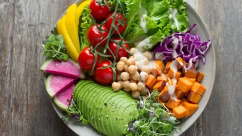 Alimentos que combatem calvície: nutrição pode evitar queda de cabelo