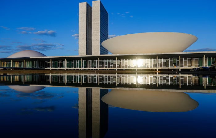 Deputados querem travar pauta contra projeto que aumenta impostos