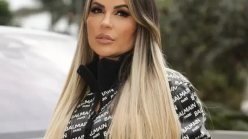 Fãs fazem ritual para soltar Deolane da cadeia