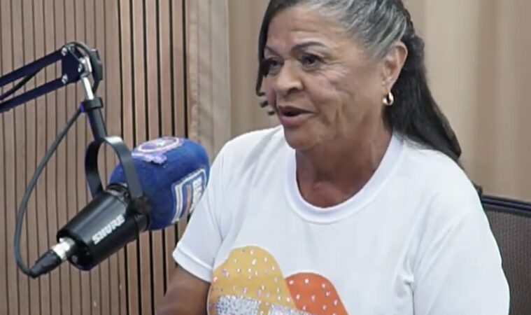 Tia Júlia encerra temporada de sabatinas no podcast Frente a Frente com Grazi Duarte