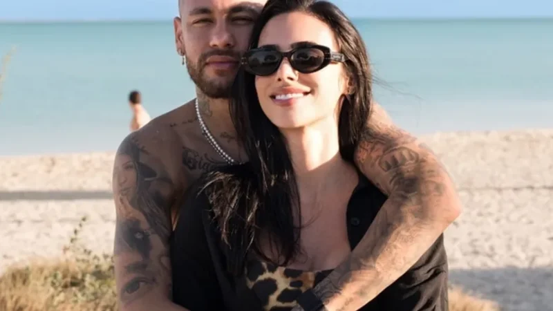 Foto: Neymar compartilha momento romântico com Bruna Biancardi