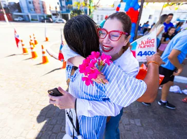 Desempenho impressionante de Júlia Nunes na reta final da corrida eleitoral consolida seu destaque no cenário político atual