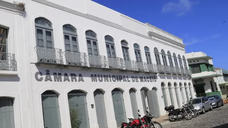 17 vereadores foram reeleitos e seis não conseguiram se manter na Câmara de Maceió; veja como fica composição