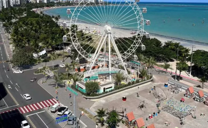 Roda Gigante na orla de Maceió vai ter ar-condicionado e wi-fi; veja prazo de instalação