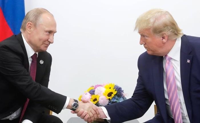 Putin parabeniza Trump por vitória e fala em diálogo com novo governo