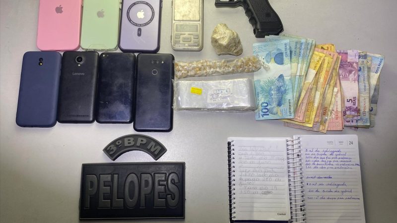 Homem é denunciado após “exibir” simulacro de arma e é preso com droga e R$ 1,7 mil