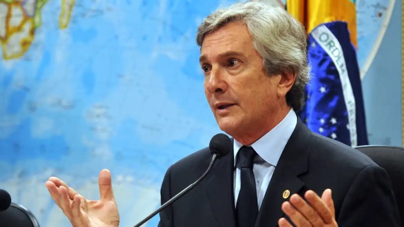 Maioria do STF rejeita recurso e mantém pena de prisão contra Collor