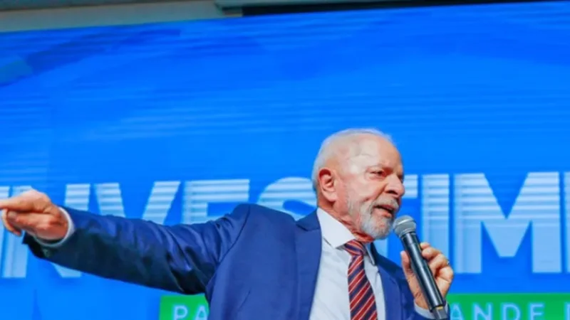 Lula sanciona indenização para agente de saúde que usar carro próprio