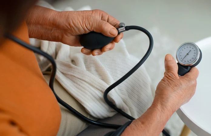 Fruta ajuda a desintoxicar o fígado e reduzir a pressão arterial; saiba qual