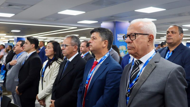 Vaval e Roberto Wanderley participam do primeiro Encontro Municipalista