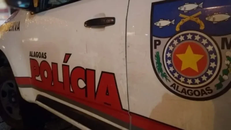 Homem corta dedos da mão da companheira e faz filho refém em Tanque D’Arca