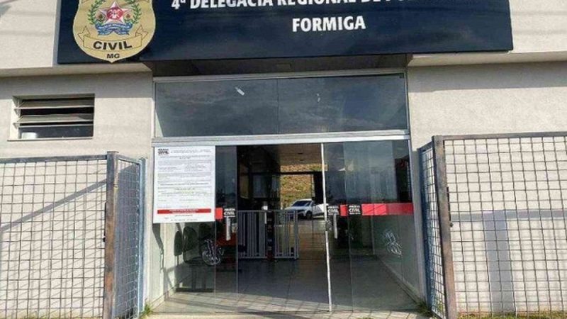 Homem é preso por perseguir mulher e exigir pagamento de dívida com sexo