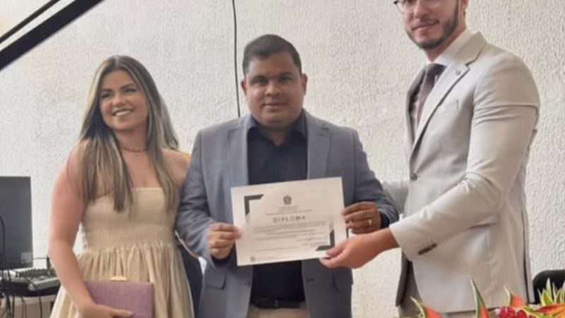 Vereador Madson Monteiro é diplomado em solenidade em Palmeira dis Índios e fala sobre o entusiasmo ao concorrer a presidência da Câmara