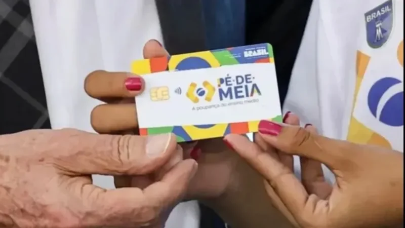 Bolsa do governo para incentivar professores não terá critério de renda