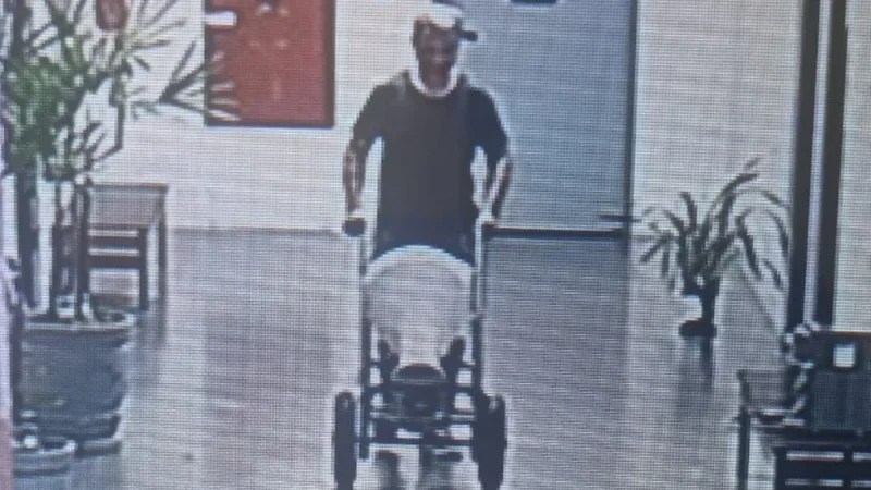 Ex-vereadora levou privada, pias e chuveiro do gabinete em SP