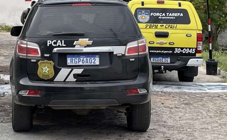 Homem esfaqueia jovem que o denunciou por agredir a mãe