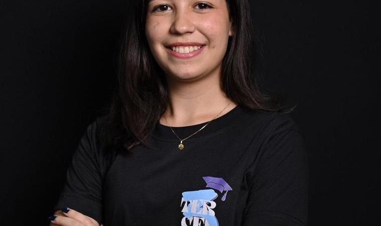 Jovem de 17 anos é aprovada em 1º lugar no curso de medicina da UFAL