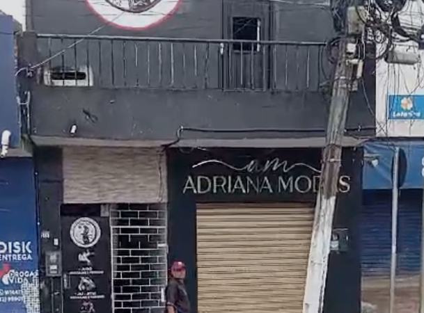 Morador denuncia que poste está prestes a cair em Palmeira dos Índios