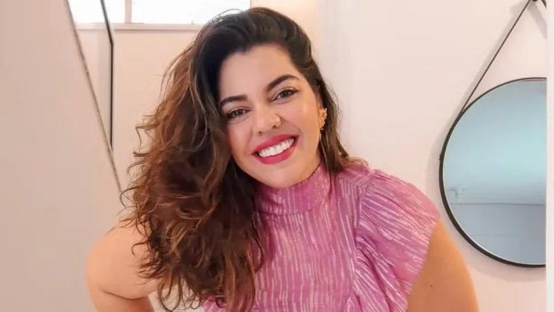 Jornalista é assassinada a facadas por ex horas após conseguir medida protetiva