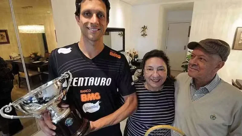 Pai de Marcelo Melo morre dois dias após filho conquistar título no Rio Open