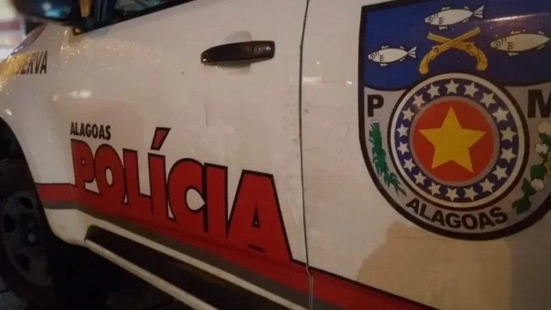 Tensão em Pão de Açúcar: criminosos invadem casa da mãe do prefeito e fazem reféns