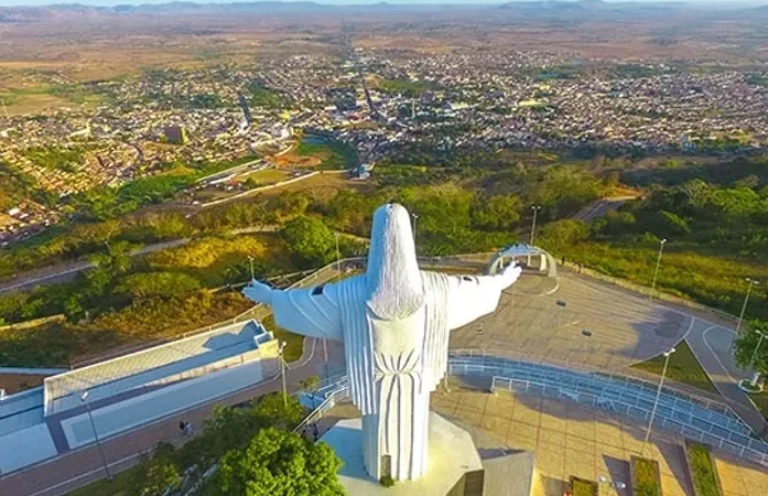 Polícia prende três suspeitos e apreende menor por envolvimento com o tráfico em Palmeira dos Índios