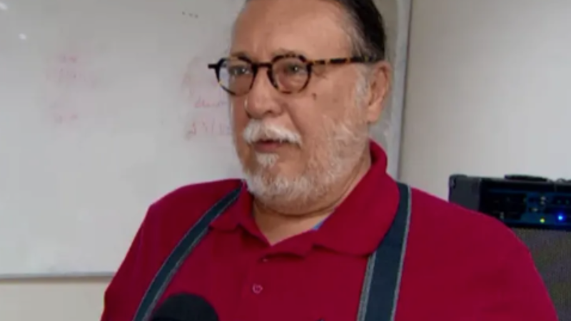 Ricardo Molina briga com mulher, ateia fogo em objetos e é detido pela PM