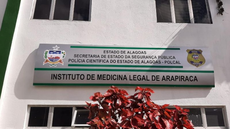 Homem é encontrado morto e nu dentro de casa em Arapiraca