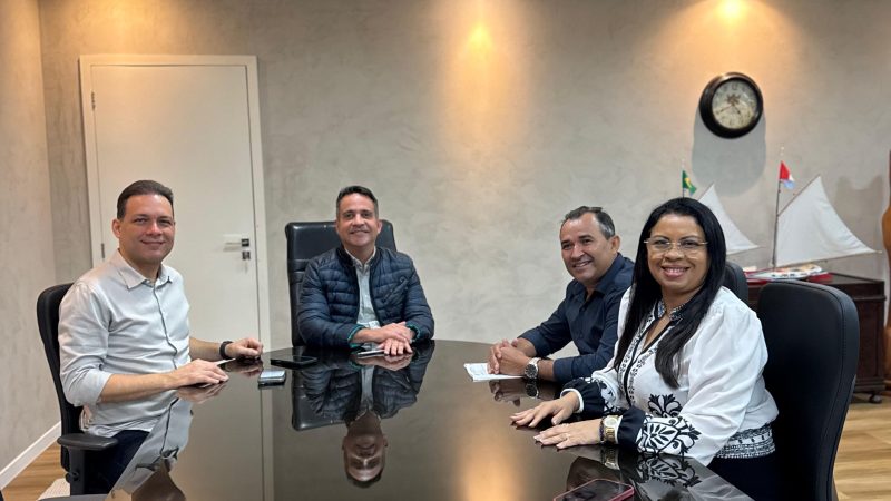 Prefeito Didi de Tanque d’Arca participa de reunião no Palácio do Governo e garante avanços para o município