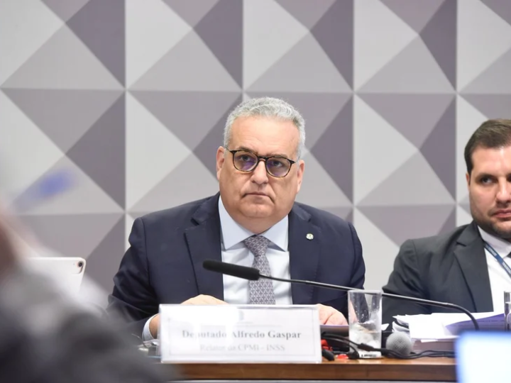 Alfredo Gaspar denuncia “blindagem de criminosos” e pede prisão preventiva de empresário ligado ao Careca do INSS na CPMI