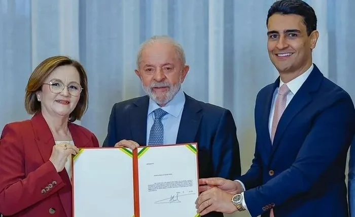 Bastidores em Alagoas entram em ebulição: JHC firma compromisso pesado com Lula e anuncia apoio a Renan e Lira para o Senado