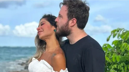 Maíra Cardi conta por que enterrou bíblias na mansão com Thiago Nigro