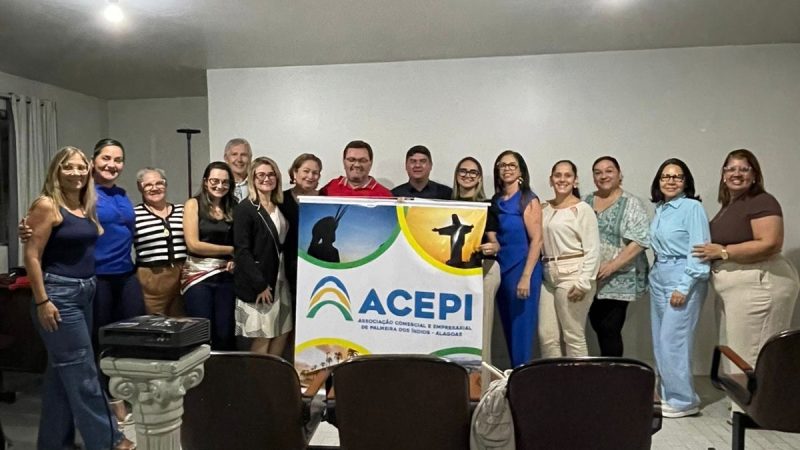 Presidente da ACEPI, Júnior Delgado, entrega Projeto de Lei “Florescer da Autoestima da Mulher Palmeirense” e propõe criação de Comissão Especial de Apoio ao Empreendedorismo