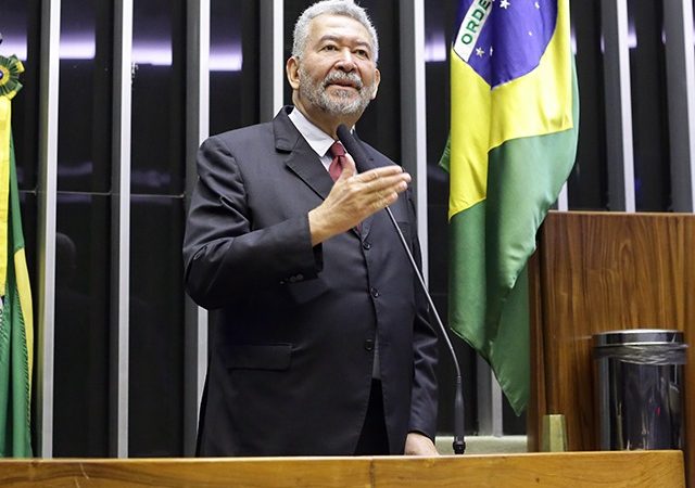 Sem recurso, decisão que pode derrubar mandato de Paulão já pode ser executada pelo TRE-AL
