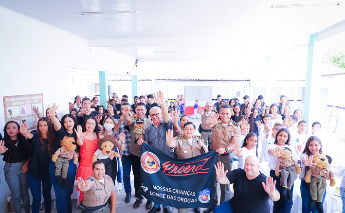 Estrela de Alagoas celebra formatura do PROERD em ação de conscientização e resistência às drogas